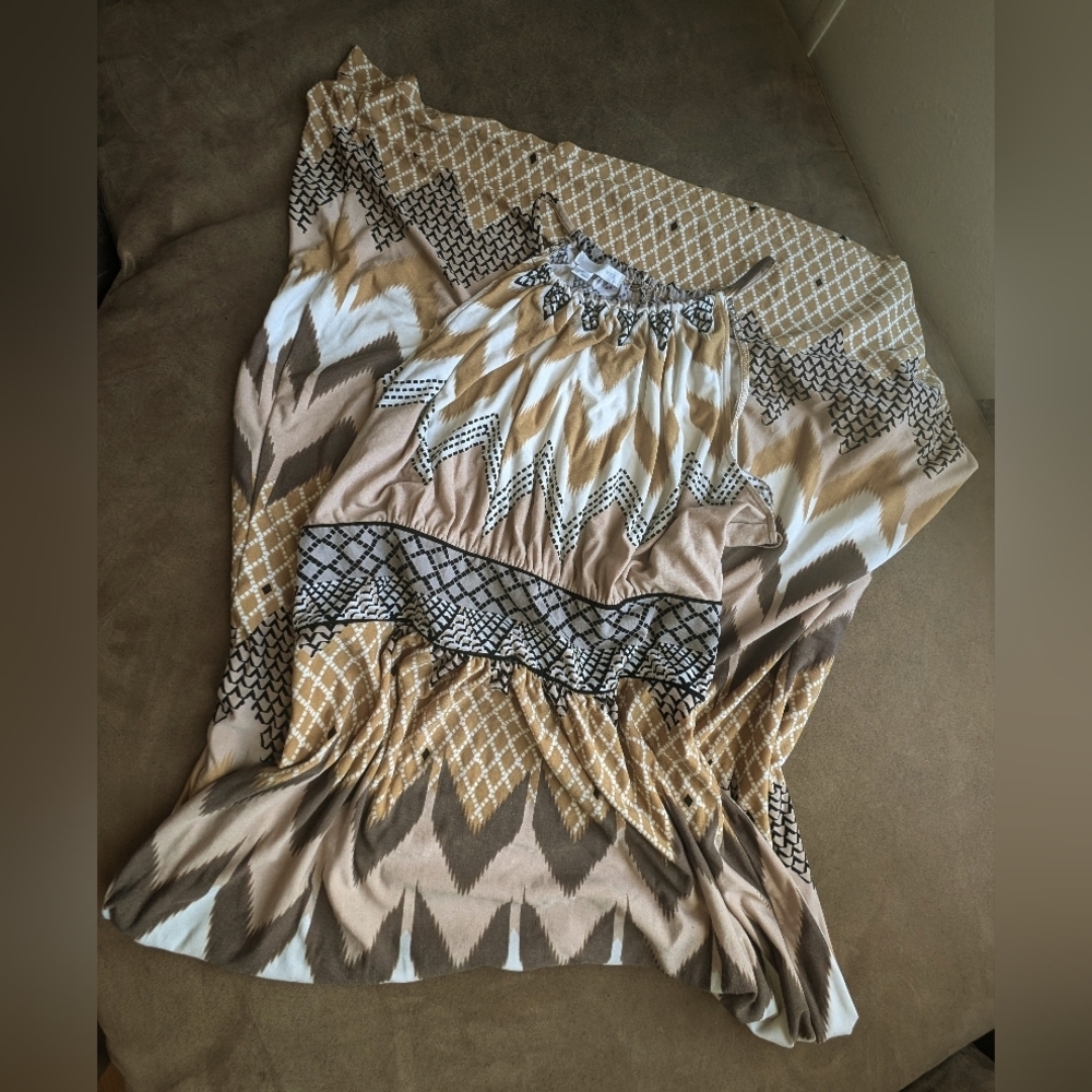 London Times Tan and Brown Chevron Pattern Halter Maxi Dress - Picture 11 of 14